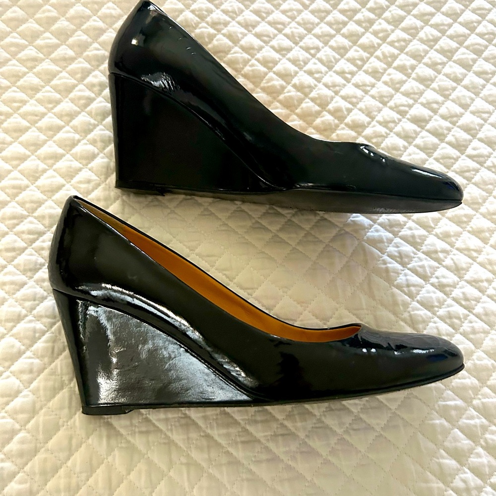 Lightly worn J. Crew made in Italy black patent wedge shoes. Size 8.